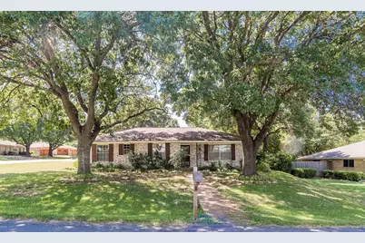 308 E Lanett Drive, DeSoto, TX 75115 - Photo 1