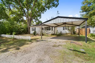 221 N Avenue A, Springtown, TX 76082 - Photo 1