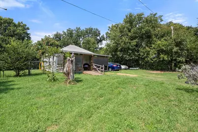 605 Skyline Road, Grand Prairie, TX 75051 - Photo 1