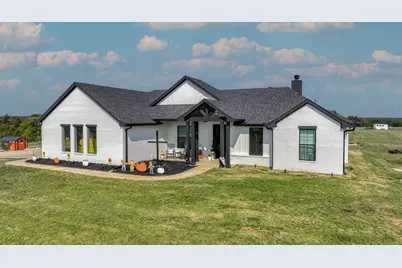 220 La Cresta Lane, Mineral Wells, TX 76067 - Photo 1