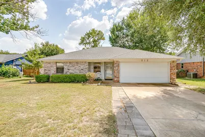 912 Hollow Creek Road, Burleson, TX 76028 - Photo 1