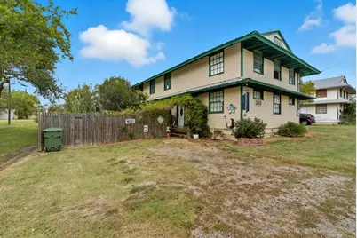 348 Sam Houston Street, Mineral Wells, TX 76067 - Photo 1