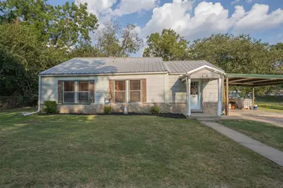 303 S 6th Street, Grandview, TX 76050 - Photo 1