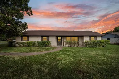 300 Ivy Lane, Hewitt, TX 76643 - Photo 1