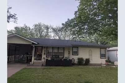 706 W Bloodworth Street, Olney, TX 76374 - Photo 1