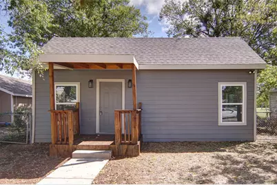 611 SE 2nd Avenue, Mineral Wells, TX 76067 - Photo 1