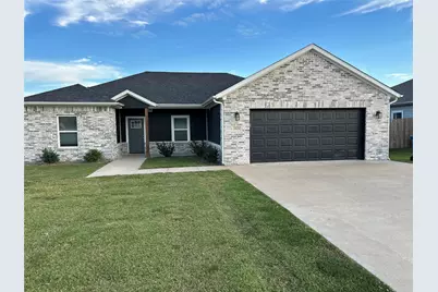 3825 Skylane Avenue, Corsicana, TX 75110 - Photo 1