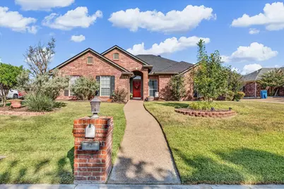 827 Cheyenne Trail, Hewitt, TX 76643 - Photo 1