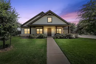 2114 S 11th Street, Waco, TX 76706 - Photo 1