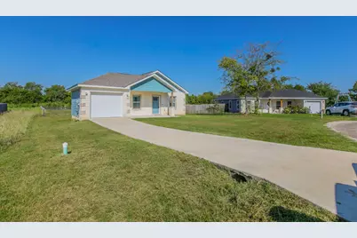 102 Ave B, Moody, TX 76557 - Photo 1