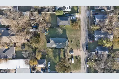 109 Claude Avenue, Cleburne, TX 76031 - Photo 1