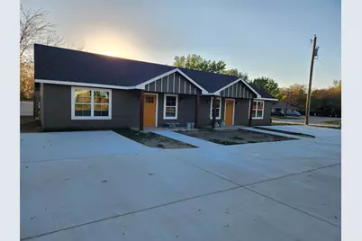 309 W Lampasas Street #A, Ennis, TX 75119 - Photo 1