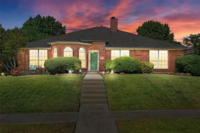 3901 Pointe Loma Drive, Rowlett, TX 75088 - Photo 1