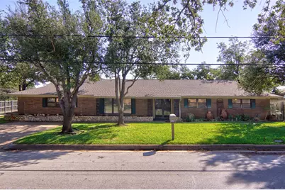 904 7th Avenue NW, Mineral Wells, TX 76067 - Photo 1