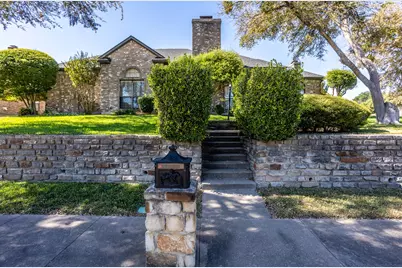 529 Bent Creek Drive, DeSoto, TX 75115 - Photo 1