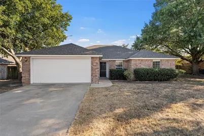 116 N Lindenwood Lane, Hewitt, TX 76643 - Photo 1