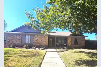 520 Post Oak Lane, Burleson, TX 76028 - Photo 1