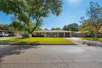 1420 Rolling Hills Drive, Graham, TX 76450 - Photo 1