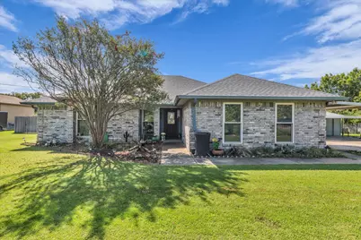 107 Fort Graham Circle, Waco, TX 76705 - Photo 1