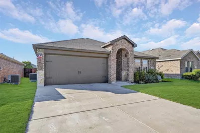 1100 Poinsettia Boulevard, Denton, TX 76209 - Photo 1