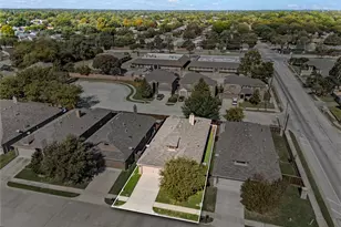 2521 Sanders Ct, Bedford, TX 76021 - Photo 8