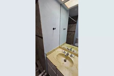 5506 Willow Circle, Fort Worth, TX 76112 - Photo 14