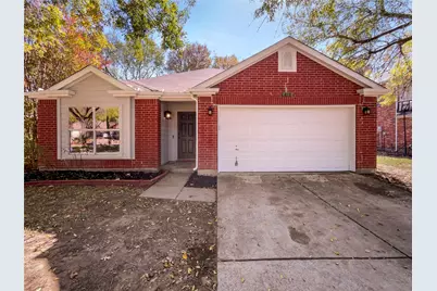 818 Creekside Drive, Glenn Heights, TX 75154 - Photo 1