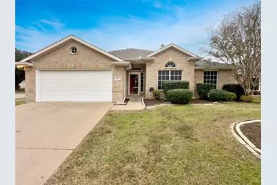 2601 Crestwood Drive, Burleson, TX 76028 - Photo 1