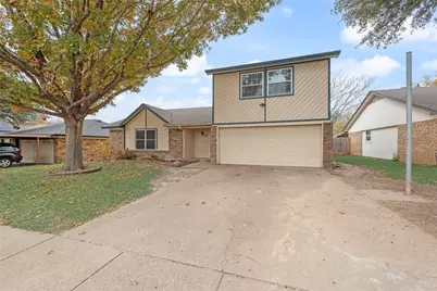 516 Roberts Drive, Saginaw, TX 76179 - Photo 1