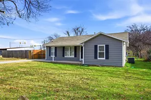 418 Russell St, White Settlement, TX 76108 - Photo 2