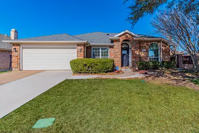 211 Crestview Drive, Arlington, TX 76018 - Photo 1