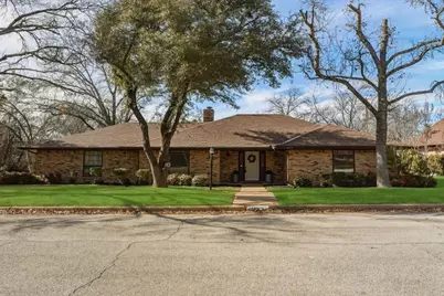 1662 Watson Road, Fort Worth, TX 76103 - Photo 1