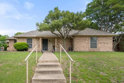 10124 Stoneleigh Drive, Benbrook, TX 76126 - Photo 1