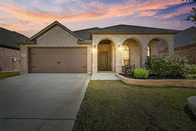 10704 Klondike Lane, Aubrey, TX 76227 - Photo 1