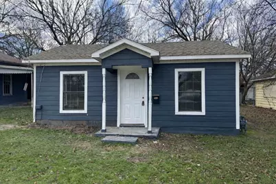 1202 E Tarrant Street, Bowie, TX 76230 - Photo 1