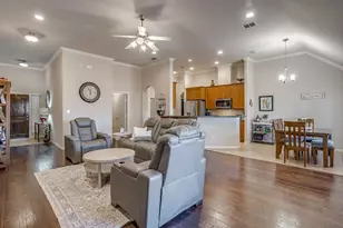 1085 Saint Andrews Dr, Burleson, TX 76028 - Photo 10