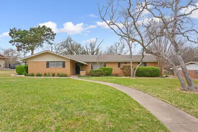 416 White Hall Drive, Woodway, TX 76712 - Photo 1