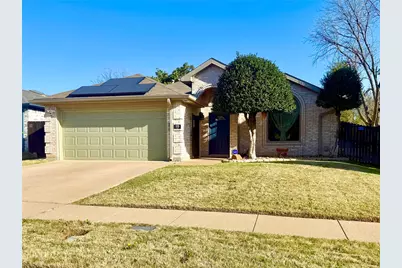 115 Moss Hill Drive, Arlington, TX 76018 - Photo 1