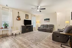 6717 Cold Water Dr, Waco, TX 76712 - Photo 8