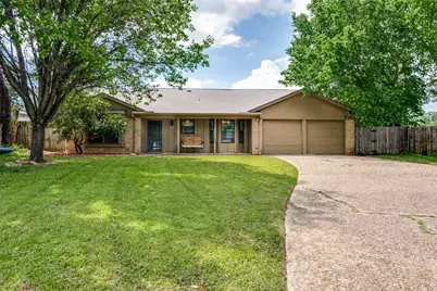 2204 Park Springs Court, Arlington, TX 76013 - Photo 1