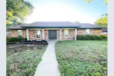 5528 Woodland Hills Drive, Denton, TX 76208 - Photo 1