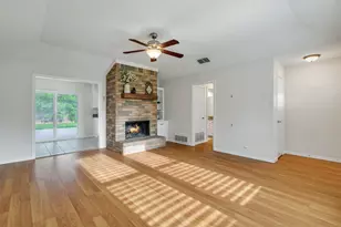 445 Parkridge Blvd, Burleson, TX 76028 - Photo 10