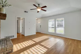445 Parkridge Blvd, Burleson, TX 76028 - Photo 6
