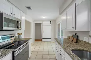 445 Parkridge Blvd, Burleson, TX 76028 - Photo 18