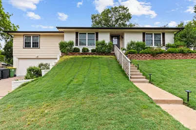 420 Brookwood Drive, Woodway, TX 76712 - Photo 1