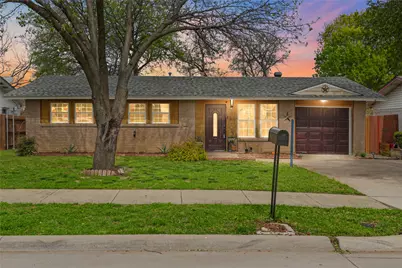 1605 E Lovers Lane, Arlington, TX 76010 - Photo 1