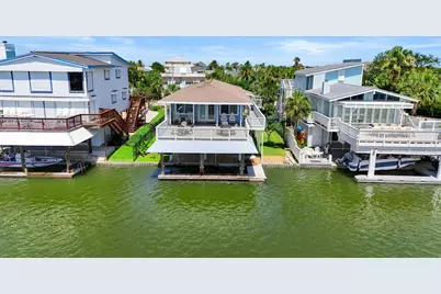 4209 W Bayside Way, Jamaica Beach, TX 77554 - Photo 1
