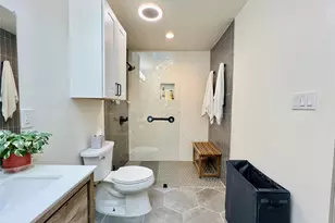 310 W 15th St, Irving, TX 75060 - Photo 10
