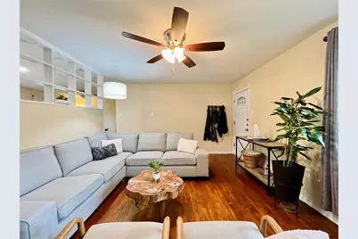 310 W 15th Street, Irving, TX 75060 - Photo 6