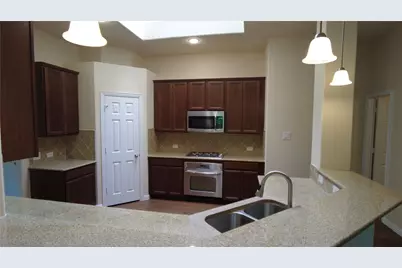 300 Dorset Court, Roanoke, TX 76262 - Photo 2